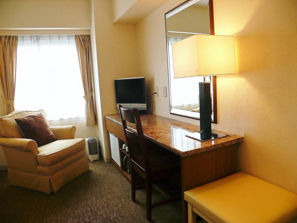 Suidobashi Grand Hotel Tokió Szoba fotó